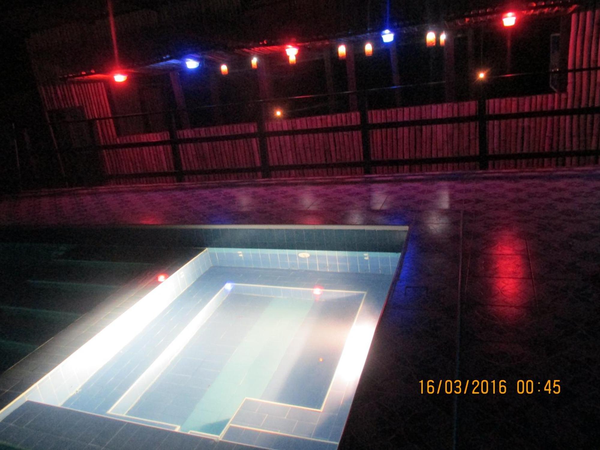 Jamaica Inn Guest House Botianaw Екстер'єр фото