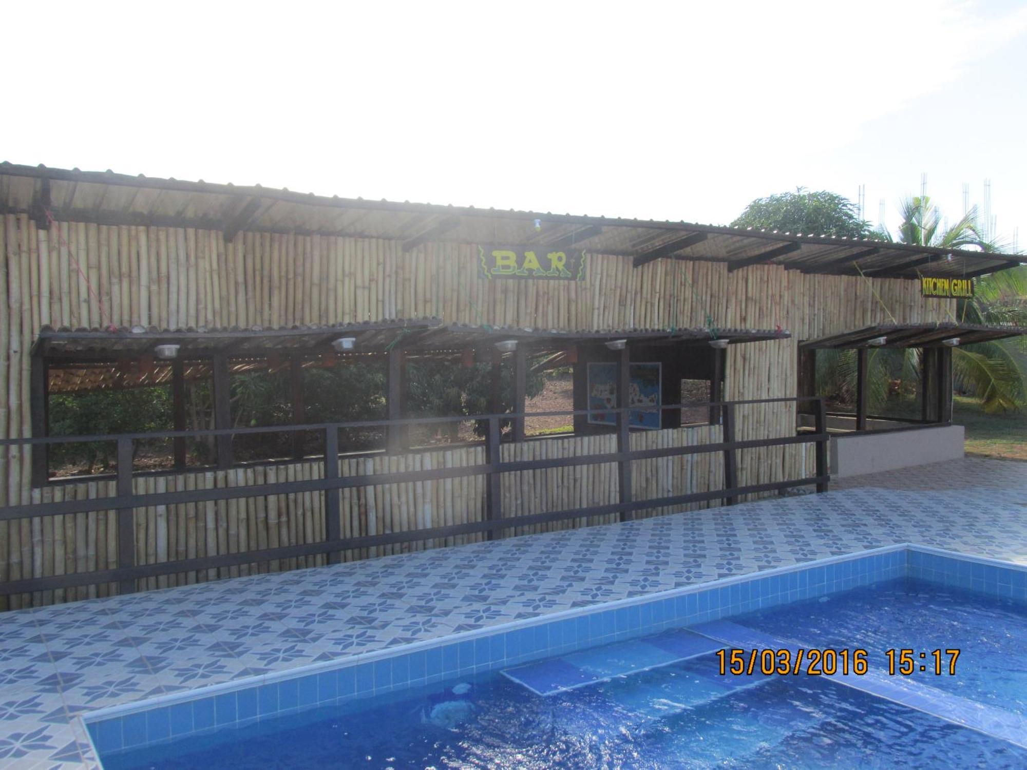 Jamaica Inn Guest House Botianaw Екстер'єр фото