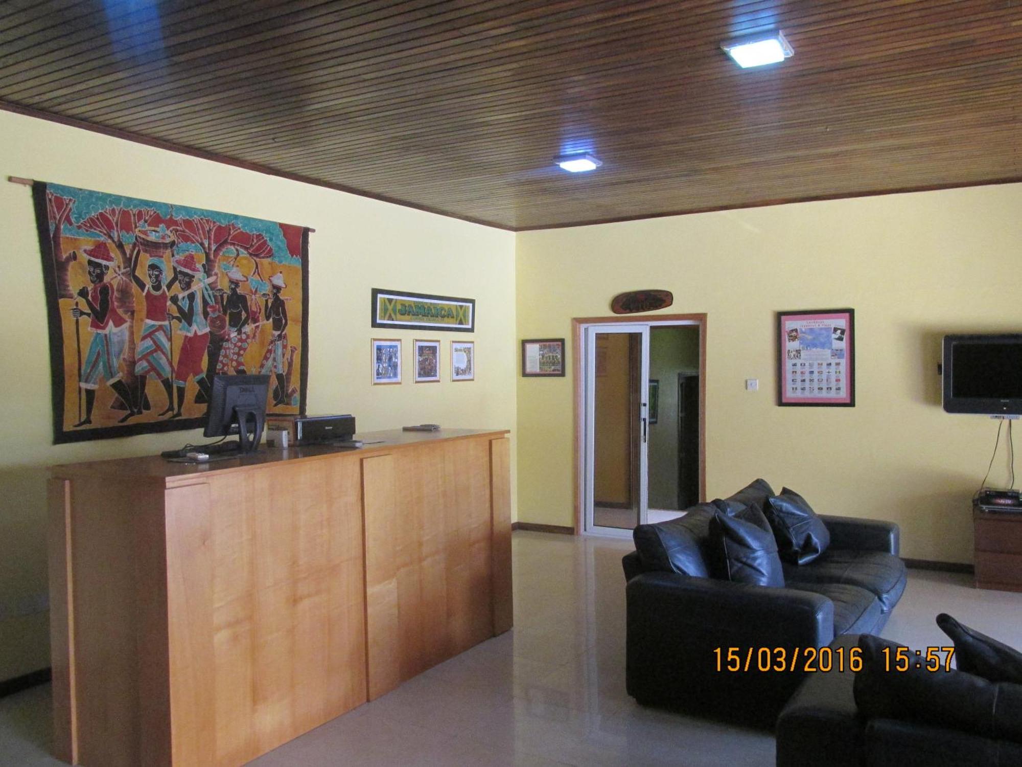 Jamaica Inn Guest House Botianaw Екстер'єр фото